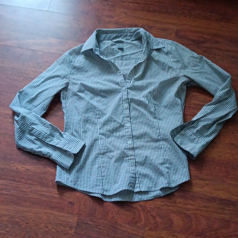 H&M blouse‎